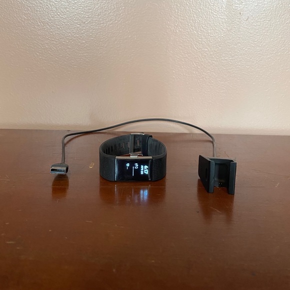 Fit bit - Picture 2 of 2